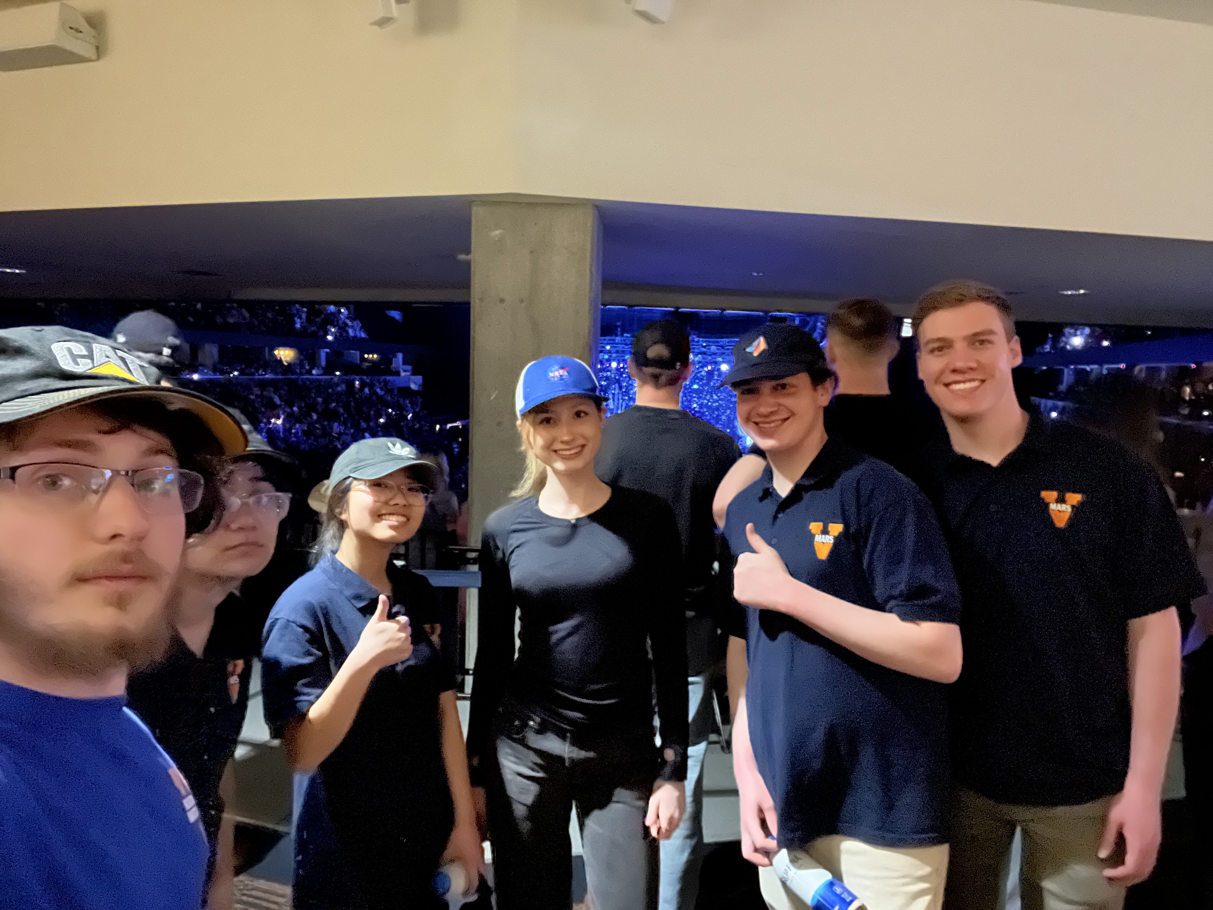 Brooks and Dunn Workers